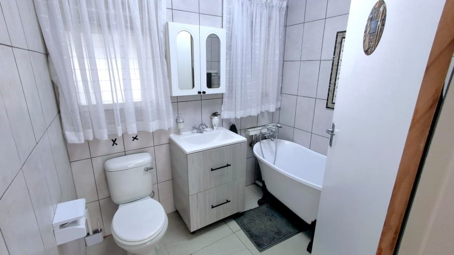 4 Bedroom Property for Sale in Sasolburg Ext 10 Free State